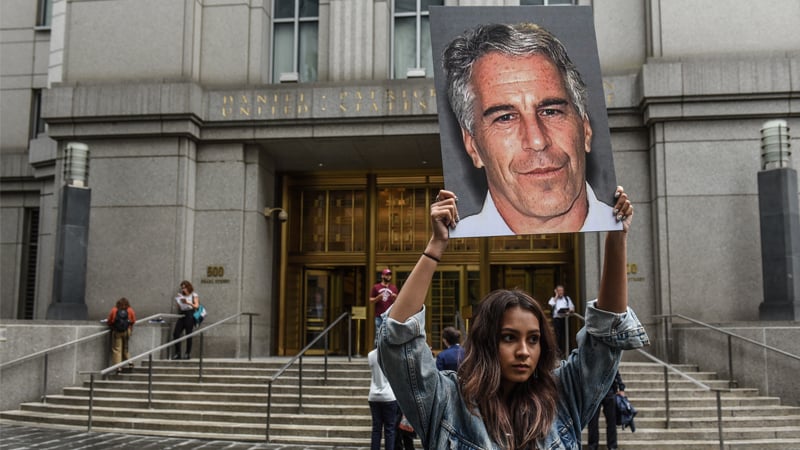 “NO ONE IS BUYING THIS!”: Alex Jones Breaks Critical Analysis Over DOJ, FBI Concluding Epstein Had No ‘Client List,’ Committed Suicide