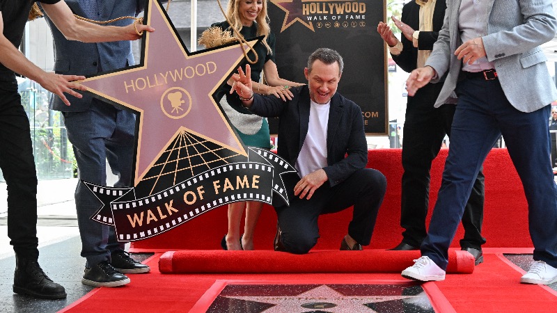 Hollywood Pats Self on Back as LA Burns