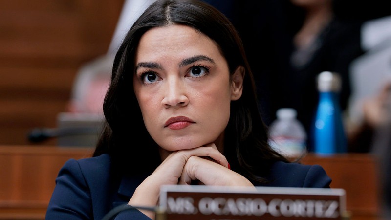 Breaking! AOC Under Investigation For Hiring Illegal Alien Staffer, Blasted For Wrongly Teaching “Migrants” How To Avoid Prosecution Breaking! AOC Under Investigation For Hiring Illegal Alien Staffer, Blasted For Wrongly Teaching “Migrants” How To Avoid Prosecution