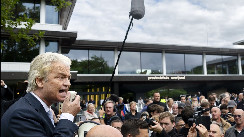 Wilders Vows to Ban Islamic Schools in Holland in New Election Push