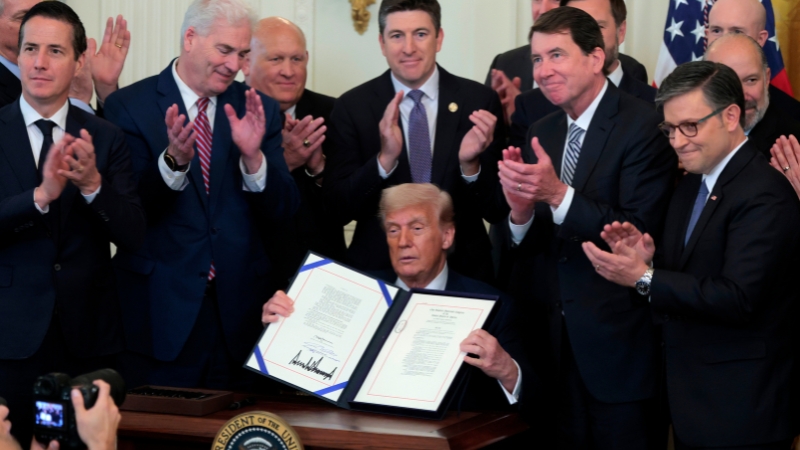 Trump Signs Genius Act To Make US “Crypto Capital of the World”