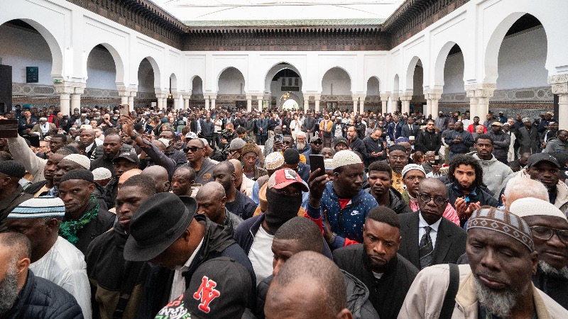 French Defense Council Intends to Tackle Muslim Brotherhood Issue
