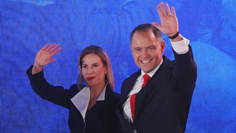 Polish Editor Compares Nawrocki’s Election Victory to Hitler’s Victory in 1933