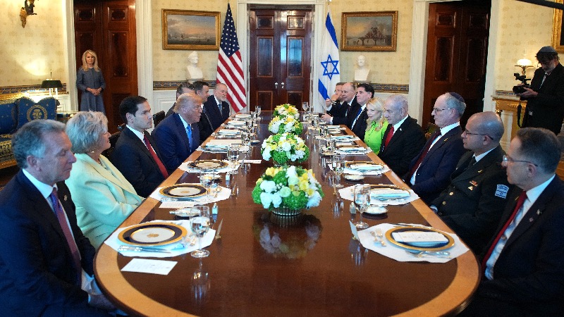 Netanyahu Meets With Trump at White House