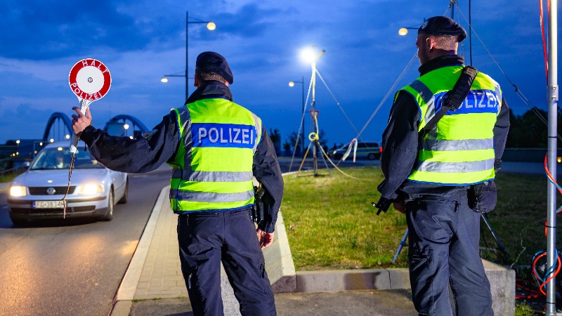 Germany Breaching EU Law by Dumping Aliens in Poland