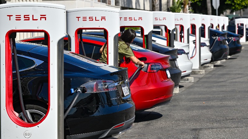 Trump Pushes Back on Claim That Ending Corporate Welfare Will Hurt Musk’s Companies