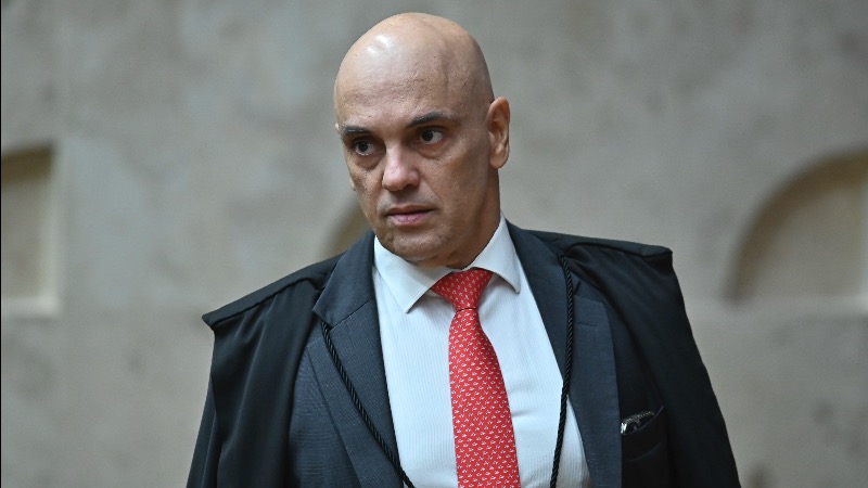 Brazil Court Bans Sharing Bolsonaro Interviews on Social Media