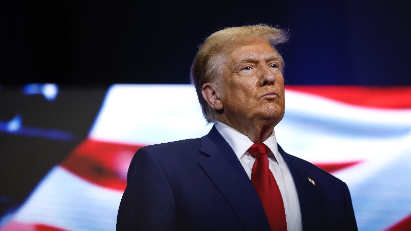 Trump Admin Allows Federal Workers To Display Bibles, Crucifixes, Other Religious Items