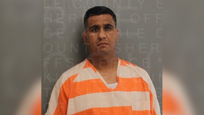 Veteran Mexican Cop Caught Driving Stolen Truck in Texas