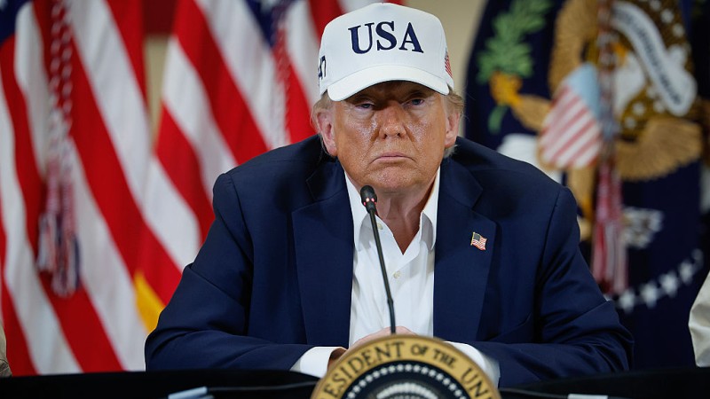 Breaking! Trump Defends Pam Bondi Amid Epstein Cover-Up Fiasco — “Nobody Cares About” Jeffrey Epstein