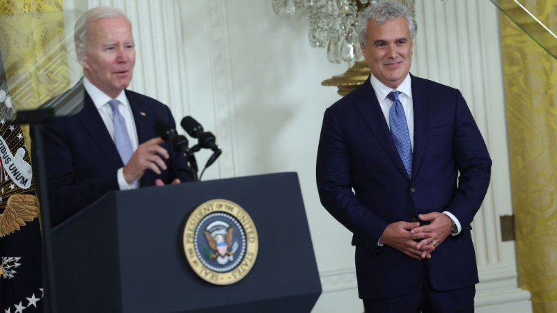 Monday Live: Last-Minute Biden Pardons Of Fauci, J6 Committee & Others Authorized By WH Aid Jeff Zients