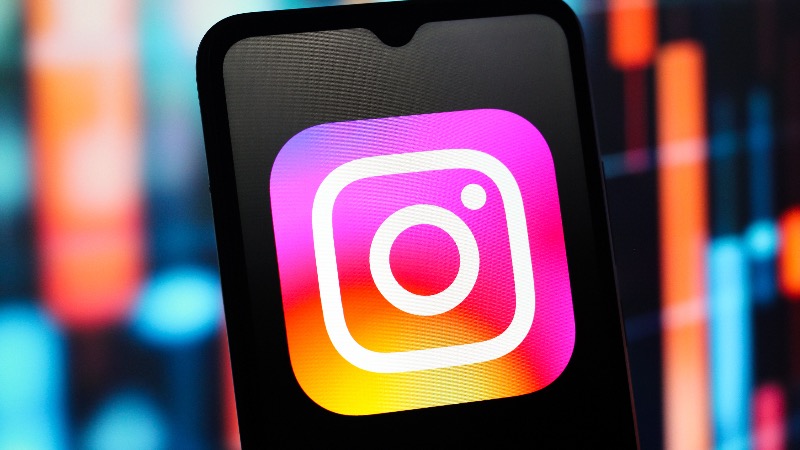 The New Instagram Feature That Should Make You Run For The Off Switch
