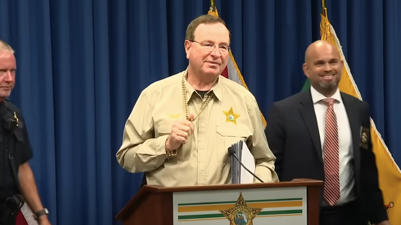 ‘I Got Their Drip’: Florida Sheriff Shows Off $50K Gold Chain Seized from Suspected Drug Trafficker