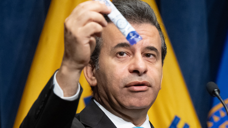 FDA Mandates Major Labeling Changes on Opioid Pain Medication