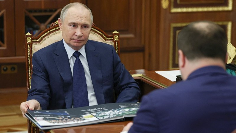Monday Live: False Flag Alert! Putin Signals Desperate Globalists May Try To Sabotage Trump-Russia Peace Summit In Alaska Next Week