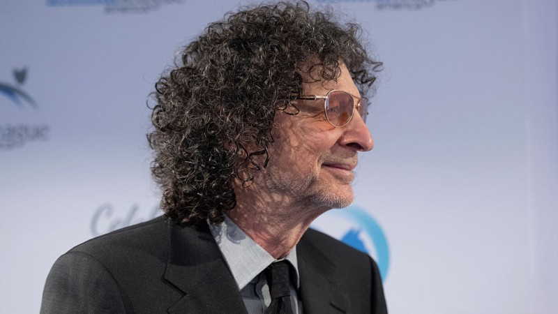 Alex Jones Responds To Howard Stern‘s Show Being Canceled By SiriusXM — Lower Ratings Than Drying Paint!