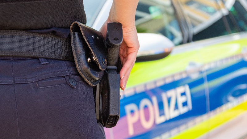 German Police Impose Month-Long Weapons Ban At Berlin Train Stations In Response To Soaring Knife Crime