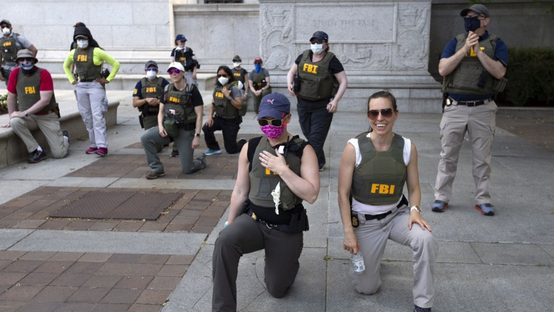 FBI Fires Agents Who Kneeled for George Floyd in 2020