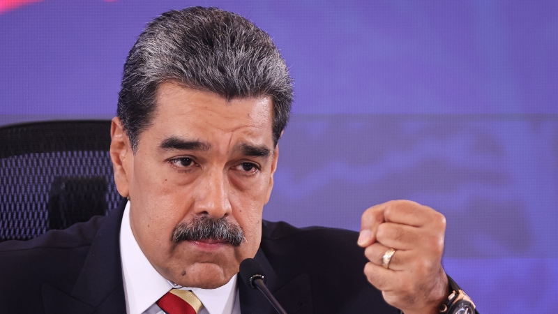 Venezuelan F-16s Buzz US Warship