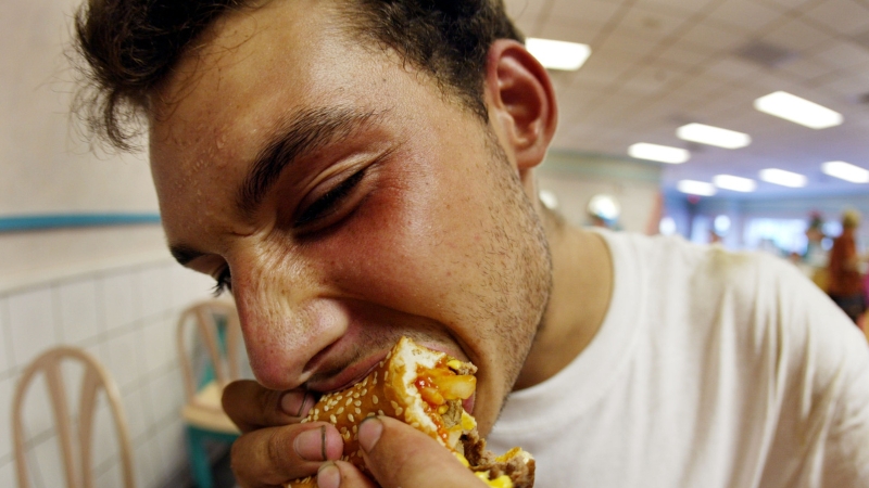 Just Three Weeks of Processed Food Consumption Linked to Weight Gain and Fertility Decline in Men