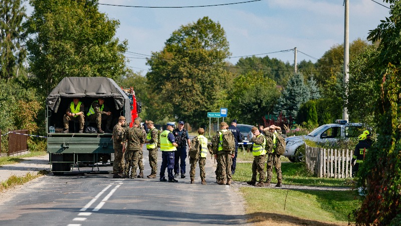 Russian News Claims Poland Sending Troop Columns To Border With Belarus, Polish News Denies Claim
