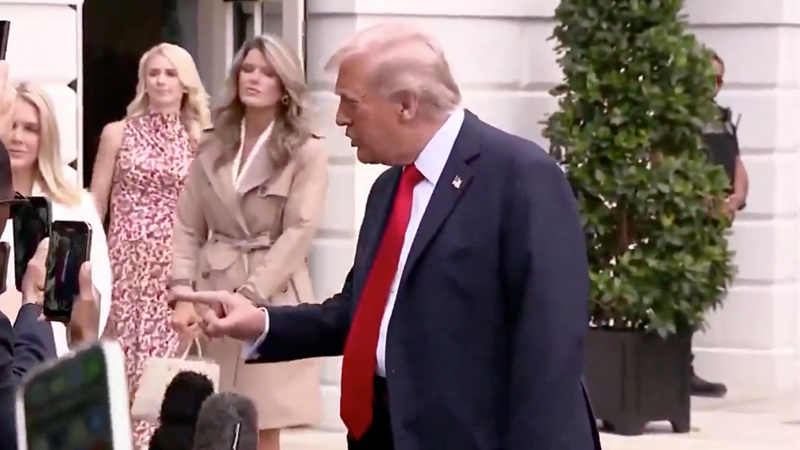‘That’s Why You’re Second Rate’: Trump Slaps Down Fake News Reporter Asking if He’s ‘Going to War With Chicago’
