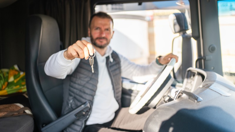 trucker-non-dom.jpg