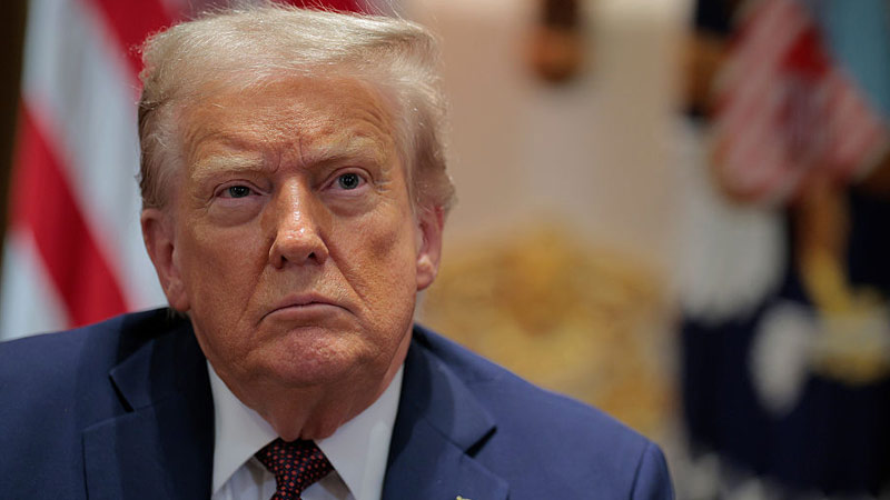 Alex Jones: THIS IS MASSIVE! President Trump Calls For An Investigation into Operation Warp Speed!