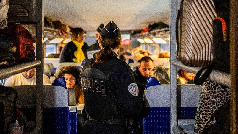 Hero Woman Stops Arab’s Attempted Rape On Paris Train
