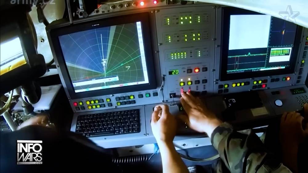 WARGAME ANALYSIS: Would Putin Use Drone Swarms To Intimidate The West, Or Is NATO Trying To Pull Off A False Flag Escalation For The Russia-Ukraine War?