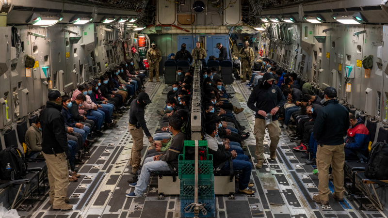 deportplane.jpg