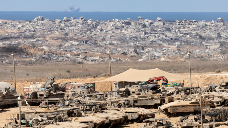 US Deploys 200 Troops to Oversee Gaza Ceasefire Deal