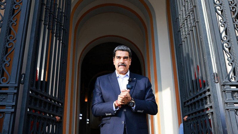 Watch Live: Venezuela Says It Captured CIA Group Planning False Flag Attack, Maduro Condemns US “Military Provocation” As White House Considers Air Force Strikes Watch Live: Venezuela Says It Captured CIA Group Planning False Flag Attack, Maduro Condemns US “Military Provocation” As White House Considers Air Force Strikes