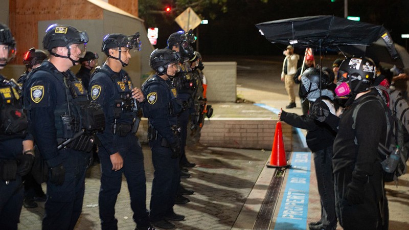 Portland Police FINALLY Crack Down On Antifa Camp After Pro-Trump Patriots Show Up En Masse & Outnumber Commie Thugs Portland Police FINALLY Crack Down On Antifa Camp After Pro-Trump Patriots Show Up En Masse & Outnumber Commie Thugs