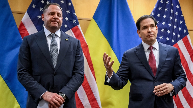 “I’m Going to the Front”: Zelensky’s Top Adviser Resigns in Disgrace over Corruption