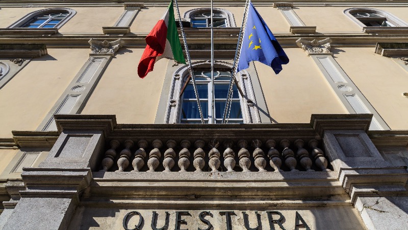 Bangladeshi In Italy Beat 14-Year-Old Daughter With A Cane For Refusing To Wear Islamic Veil