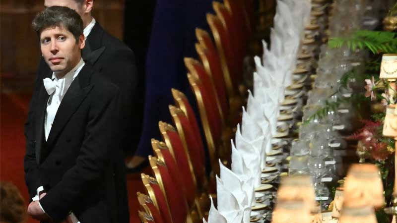 OpenAI Oligarch Pre-Emptively Demands Government Bailout When AI Bubble Bursts