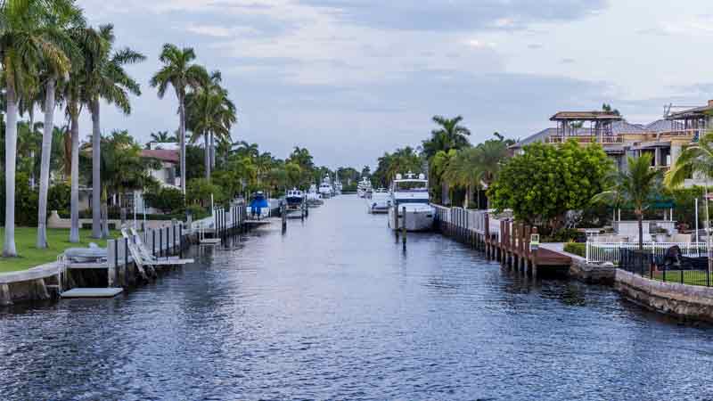 Why Are The Elites Moving Into High Security ‘Fortress Communities’