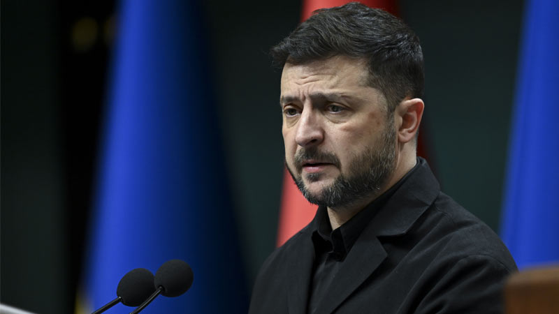 Zelensky’s Closest, Most-Powerful Aide Resigns After Office Raided By Anti-Corruption Agents
