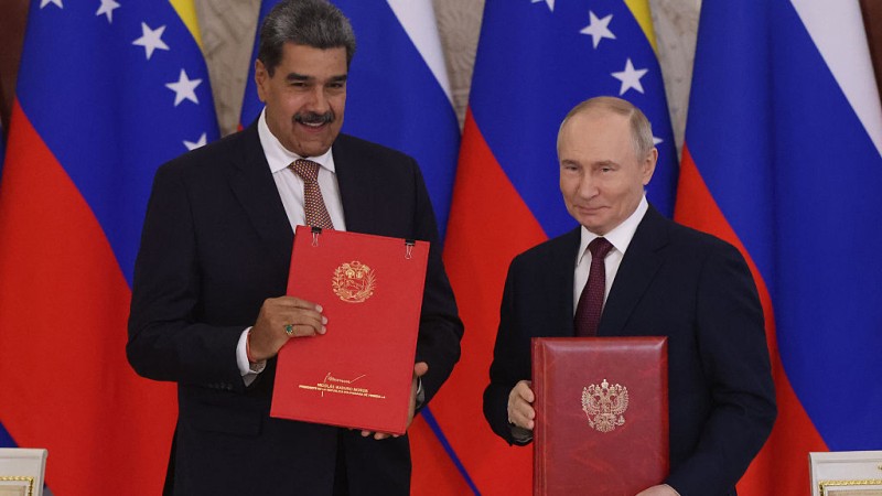 Russia Stands “Shoulder To Shoulder” With Venezuela, Blasts US War Footing