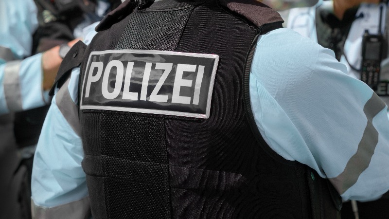 Aliens Force Victim To Kiss Their Feet And Then Break His Nose In Austria