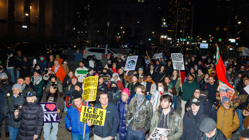 “Kristi Noem Will Hang” — NYC Mob Calls for Killing of ICE Agents, DHS Secretary