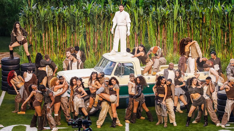 ¡Dios Mío! Bad Bunny Super Bowl Halftime Lyrics Included EXTREMELY Explicit Language