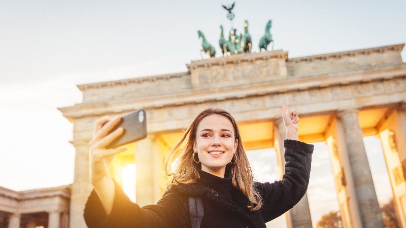 A Mass Exodus? 60% Of Young Germans Can See Themselves Emigrating Due To Debt, Burnout, And Housing Fears A Mass Exodus? 60% Of Young Germans Can See Themselves Emigrating Due To Debt, Burnout, And Housing Fears