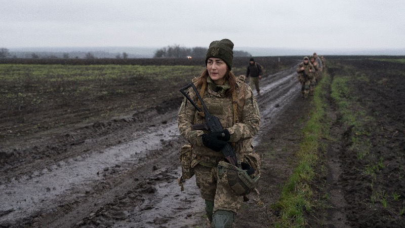 Ukraine Considering Drafting Women