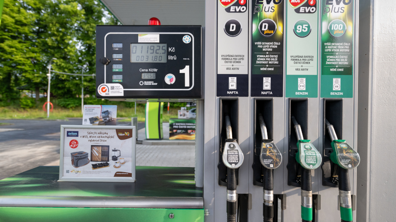 Czech Government Imposes Fuel Price Cap and Cuts Diesel Tax to Combat Surging Costs at the Pump